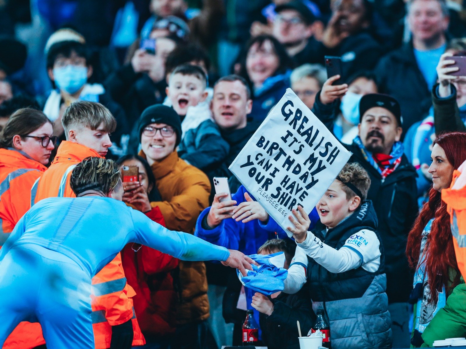 然展现了顽 然展现了顽